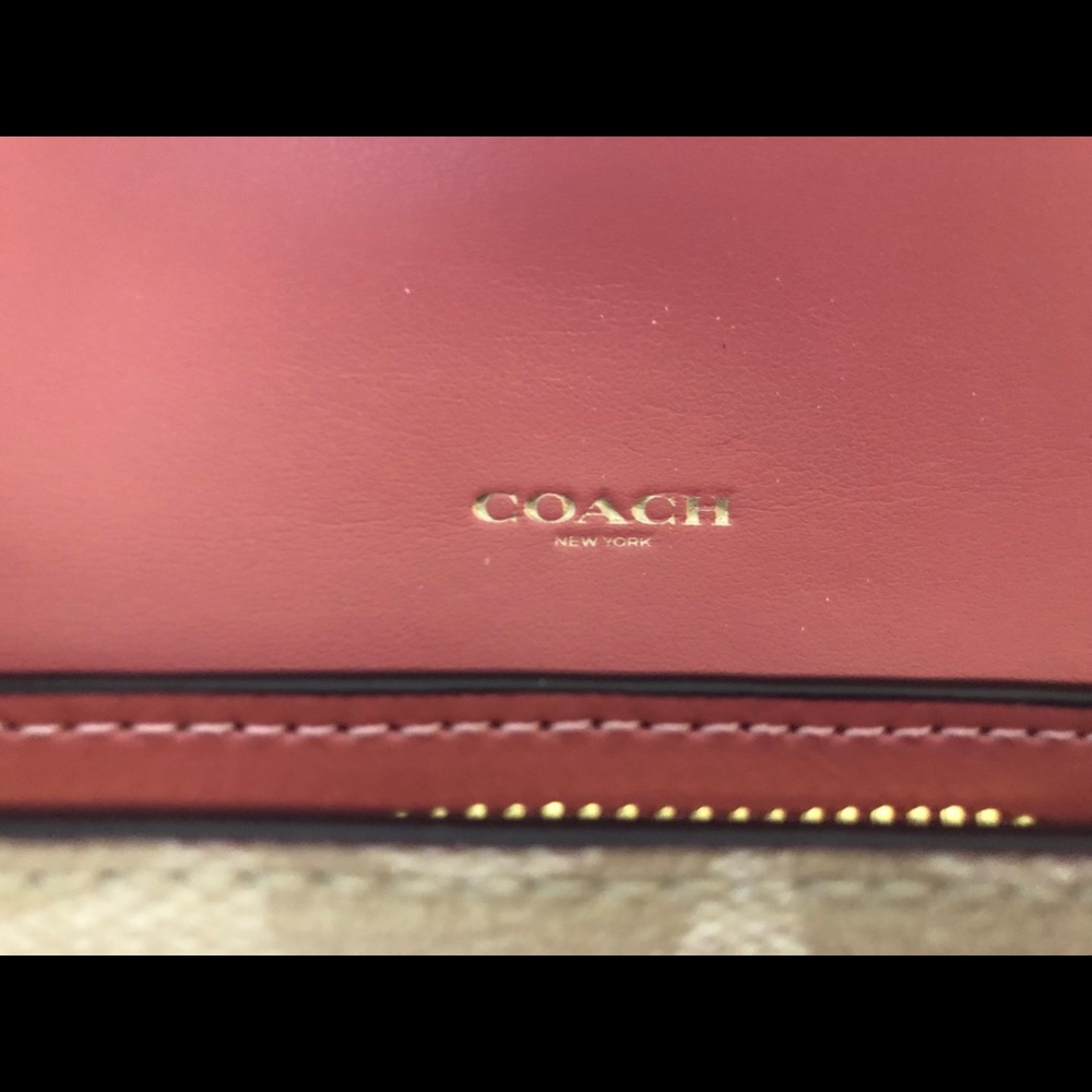 COACH Slim Envelope Wallet in Peony NWOT - Picture 3 of 4